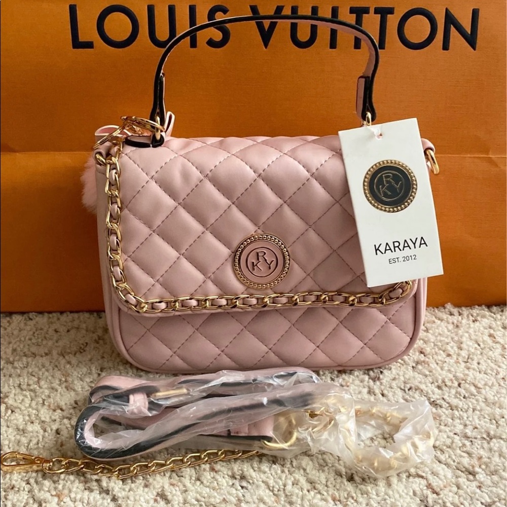 CUTE PINK PURSE WITH CHAIN STRAP